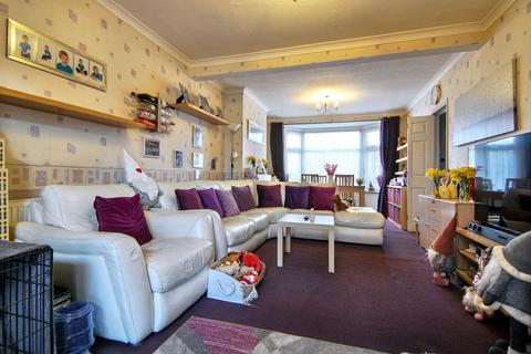 9 Chestnut Tree Avenue, Coventry, CV4 9FZ