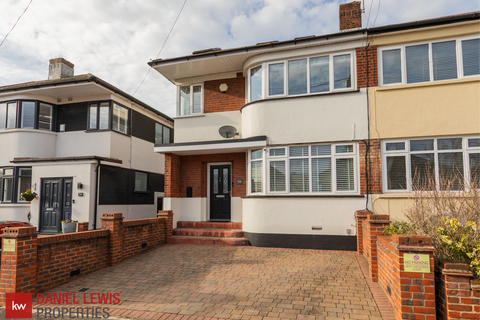 4 bedroom semi-detached house for sale, Stonards Hill, Loughton, Essex