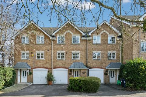 4 bedroom terraced house to rent, Chelsea Gardens, London W13