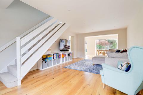 4 bedroom detached house for sale, Cranbourne Drive, Harpenden, Hertfordshire, AL5