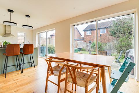 4 bedroom detached house for sale, Cranbourne Drive, Harpenden, Hertfordshire, AL5