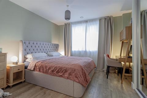 2 bedroom flat for sale, Beck Square, London E10