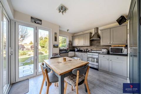 4 bedroom semi-detached house for sale, Billing Road, Abington, Northampton, Northamptonshire, NN1