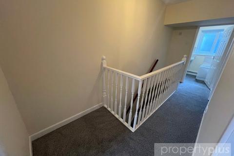 14 Hendrecafn Road, Tonypandy, CF40 1LJ