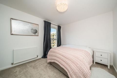 1 bedroom flat to rent, Pears Road, Hounslow TW3