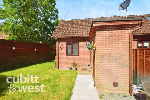 1 bedroom semi-detached house to rent, Lombardy Rise Waterlooville PO7