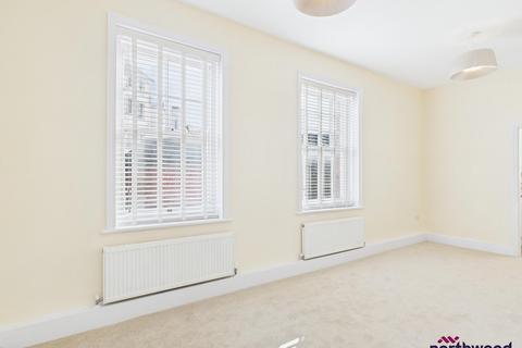 1 bedroom flat for sale, Elms Avenue, Eastbourne, BN21