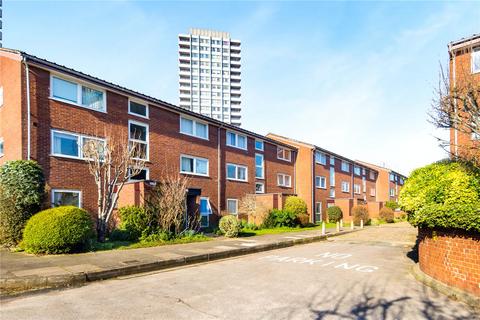 13 Regent Square, London, E3 3HQ