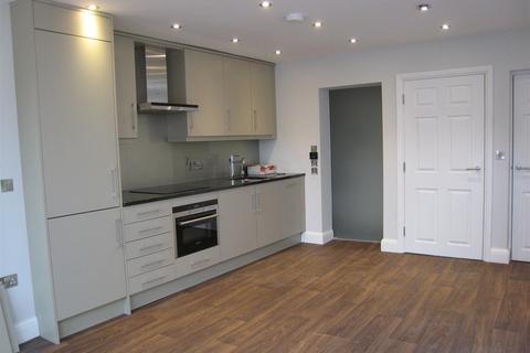 Studio to rent, Walton Street