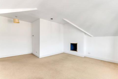 2 bedroom apartment for sale, Crediton Hill, West Hampstead