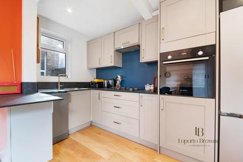 2 bedroom maisonette for sale, Chapter Road, NW2