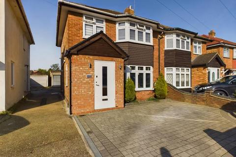 3 bedroom house for sale, Mungo Park Road, Rainham