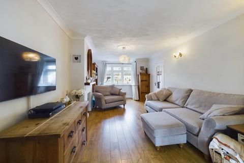 3 bedroom house for sale, Calbourne Avenue, Hornchurch