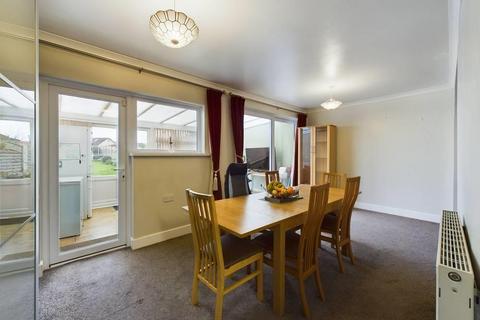 3 bedroom house for sale, Fernbank Avenue, Hornchurch