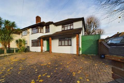5 bedroom house for sale, Farm Way, Hornchurch
