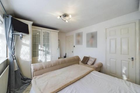 5 bedroom house for sale, Farm Way, Hornchurch