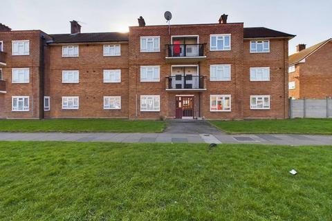 8 Broadhurst Walk, Rainham, RM13 7HD