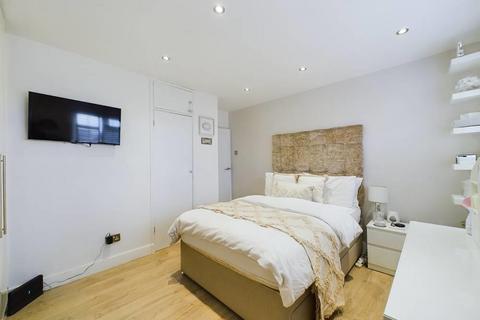 156 Bader Way, Rainham, RM13 7HU