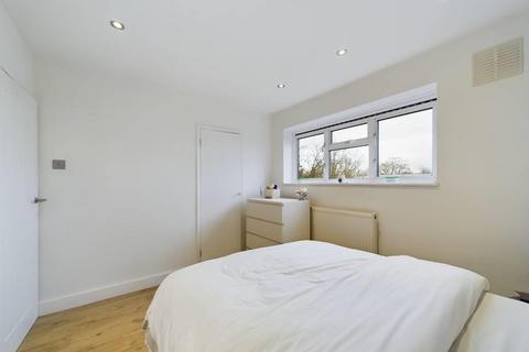 156 Bader Way, Rainham, RM13 7HU