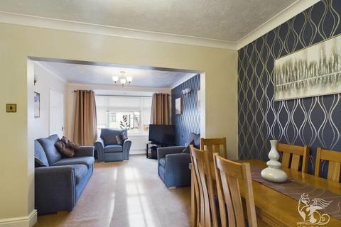 37 Newtons Close, Rainham, RM13 7AX