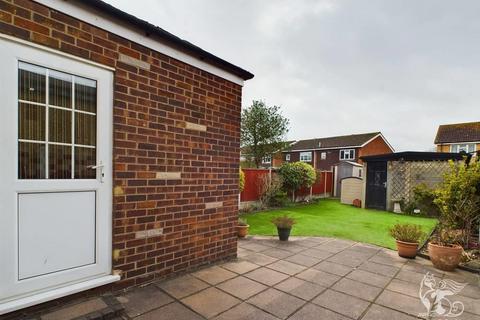 37 Newtons Close, Rainham, RM13 7AX