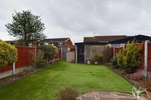 37 Newtons Close, Rainham, RM13 7AX