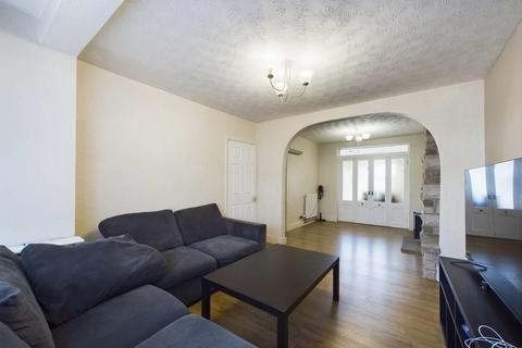 3 bedroom house for sale, Gainsborough Road, Rainham