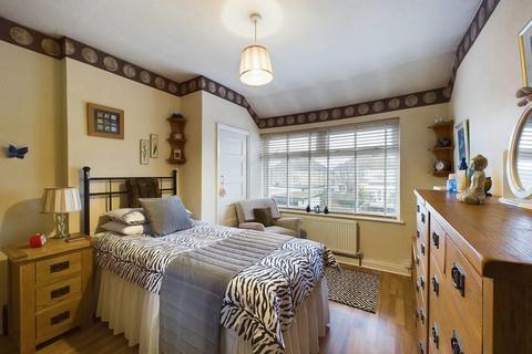 122 Lancaster Drive, Hornchurch, RM12 5SL