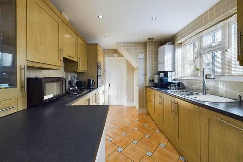 4 bedroom house for sale, Elms Farm Road, Hornchurch