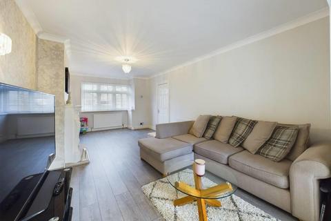 4 bedroom house for sale, Elms Farm Road, Hornchurch