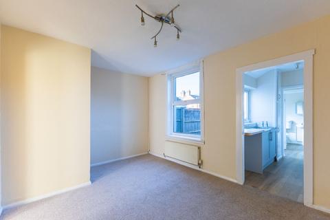 3 bedroom terraced house to rent, West Street, Evesham, WR11