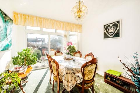 3 bedroom end of terrace house for sale, Havering Gardens, Chadwell Heath RM6