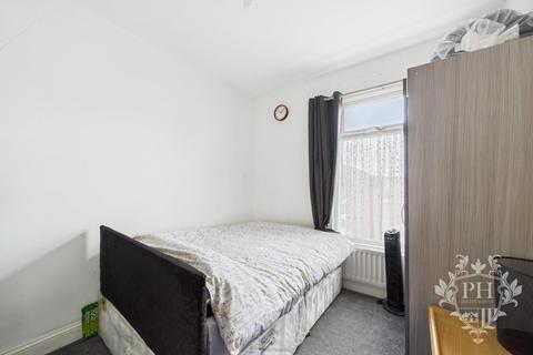 3 bedroom terraced house for sale, Crescent Road, Middlesbrough