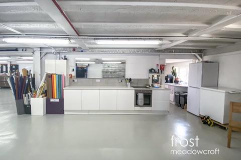 Industrial unit to rent, Acton NW10