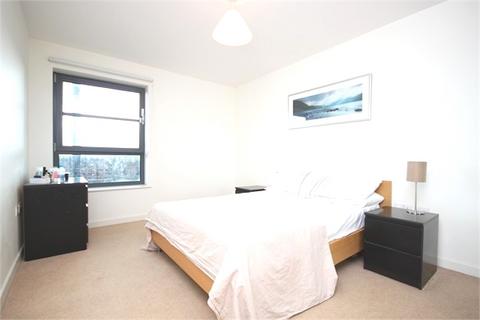 1 bedroom property to rent, Commercial Road, Zenith, E14