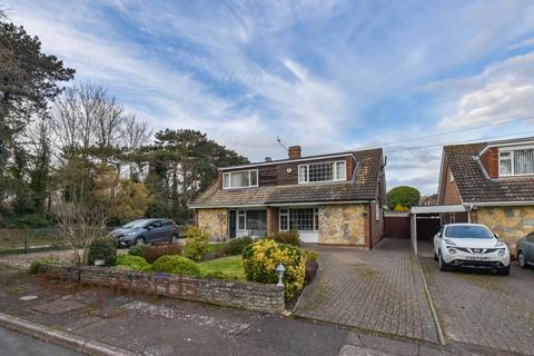 3 bedroom semi-detached house for sale, Huntingdon Close, Broxbourne EN10