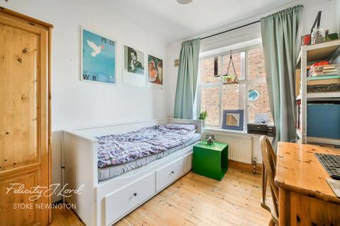 2 bedroom flat for sale, Cazenove Road, London N16