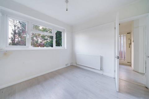 2 bedroom maisonette to rent, Glanville Road, Bromley, BR2