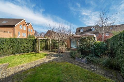 3 bedroom semi-detached house for sale, Alderbank Drive, Surrey GU7