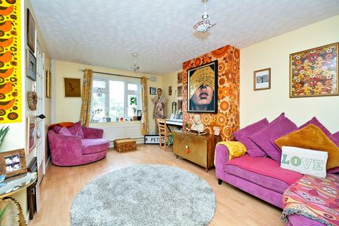 3 bedroom semi-detached house for sale, Meanwood Valley Close, Leeds LS7