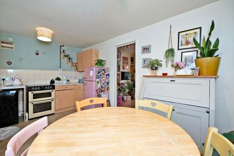 3 bedroom semi-detached house for sale, Meanwood Valley Close, Leeds LS7