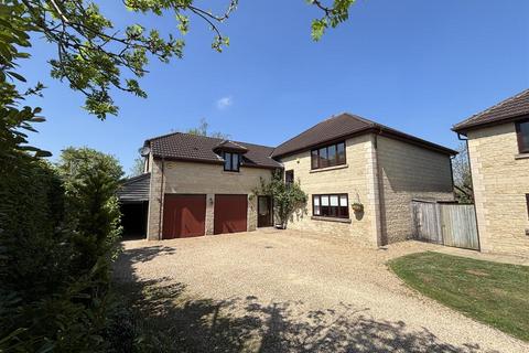 15 Bristol Road, Chippenham, SN15 1NH