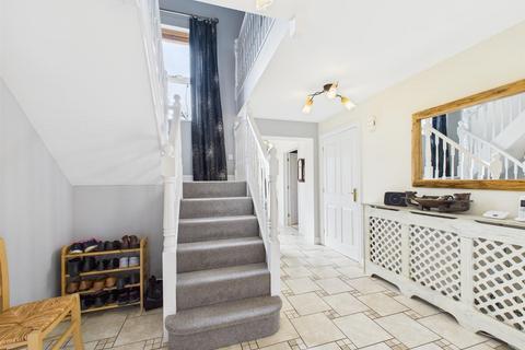 15 Bristol Road, Chippenham, SN15 1NH