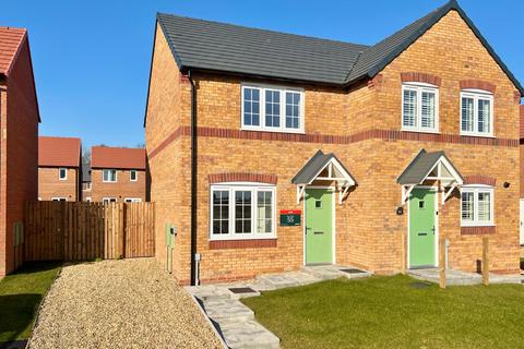 2 bedroom semi-detached house to rent, Hawthorn Close, Boston, Lincolnshire, PE21