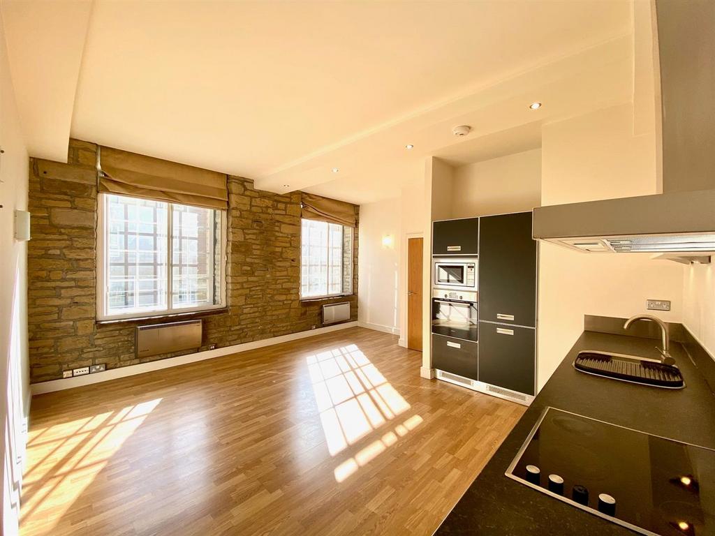 Kitchen 3.jpg
