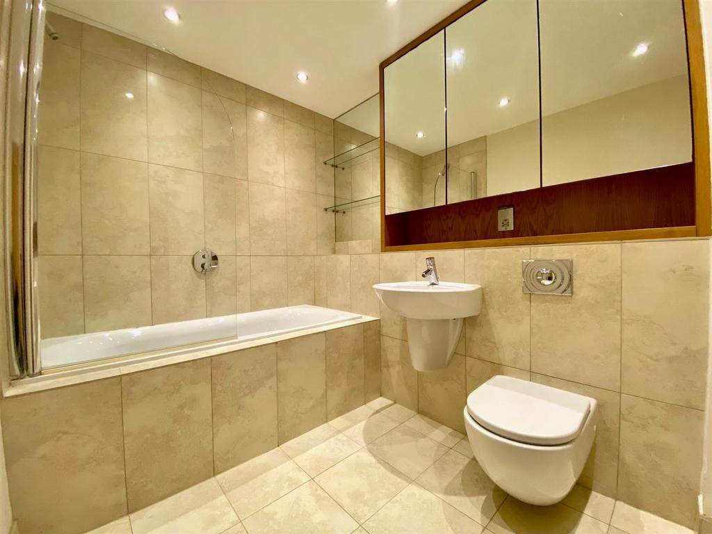 Bathroom.jpg
