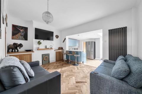 34 Birkbeck Road, Sidcup, DA14 4DE