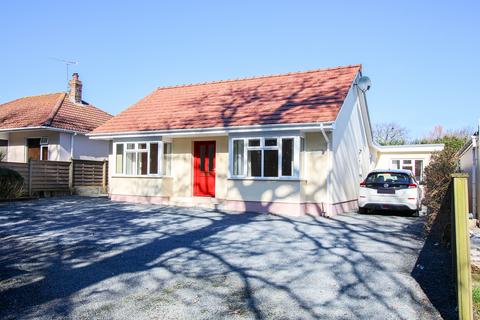 3 bedroom bungalow to rent, Ruette des Saumarez, Castel, Guernsey, GY5