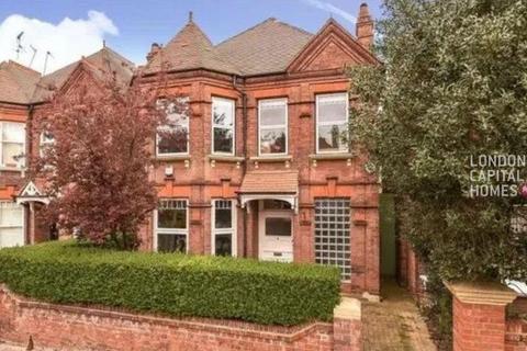 4 bedroom detached house to rent, Butler Avenue, Harrow, HA1