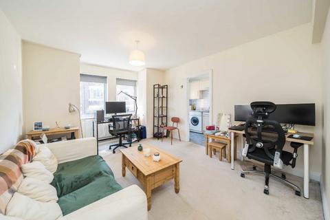 1 bedroom flat to rent, Latchmere Road, London SW11